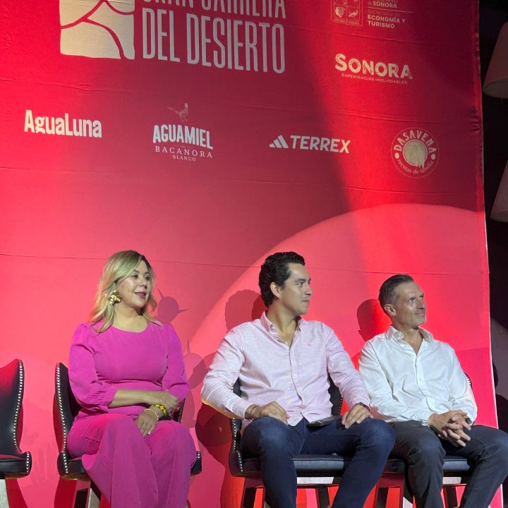 Brenda Córdova, Subsecretaria de Turismo de Sonora, Roberto Gradillas, Secretario de Economía y Turismo de Sonora y Fernando del Olmo, director de Sabino producciones. 