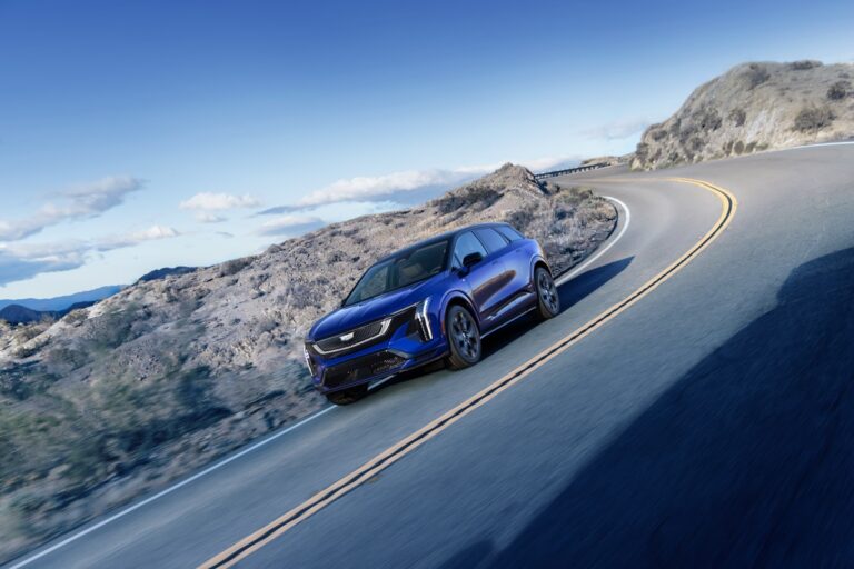 Cadillac OPTIQ_V 2026 es la quinta unidad en formar parte de la colección de alto desempeño de la marca de lujo norteamericana